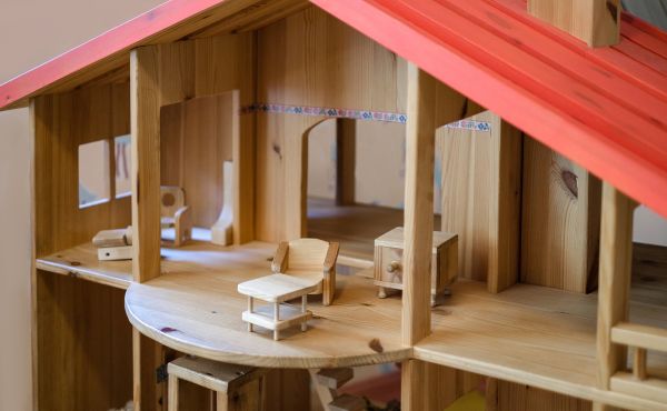 Doll House Assembly in Woodbridge